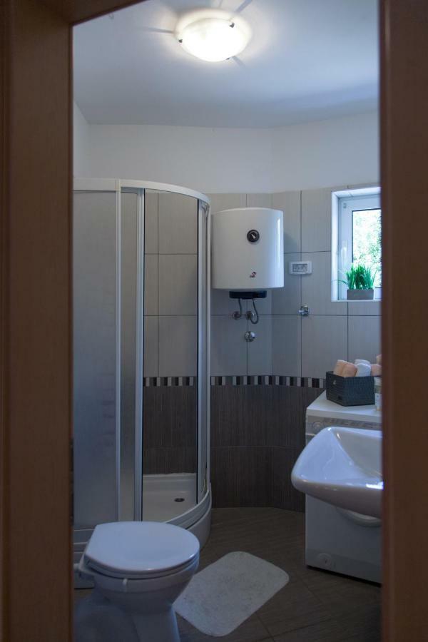 Apartment Helga Ližnjan Εξωτερικό φωτογραφία