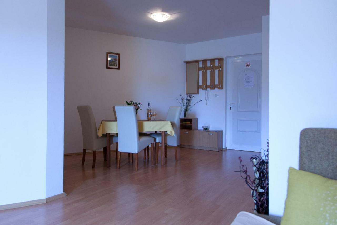 Apartment Helga Ližnjan Εξωτερικό φωτογραφία