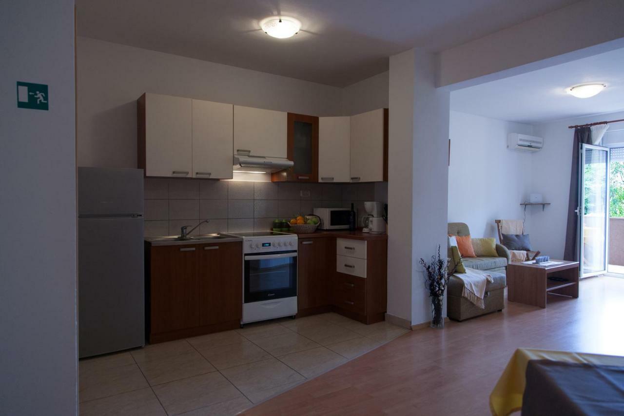 Apartment Helga Ližnjan Εξωτερικό φωτογραφία