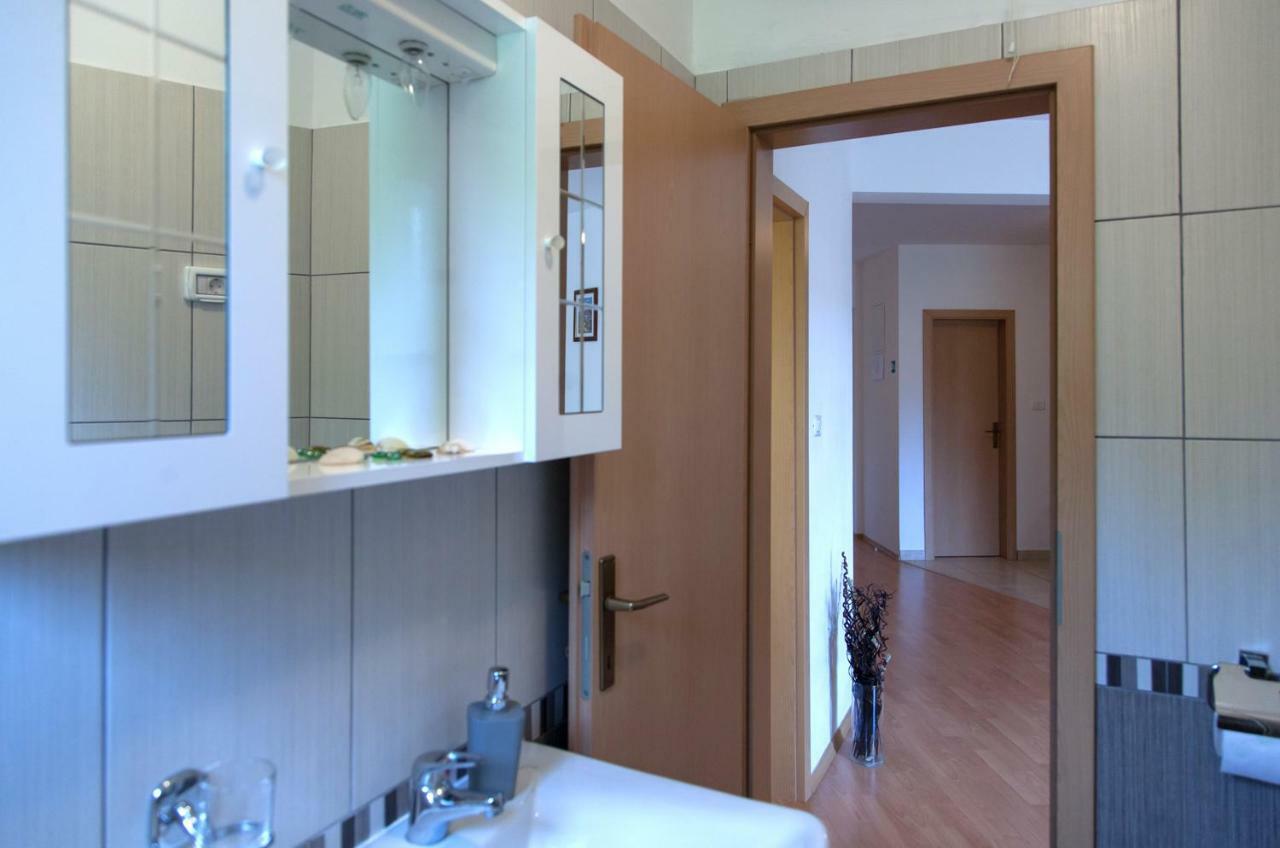 Apartment Helga Ližnjan Εξωτερικό φωτογραφία