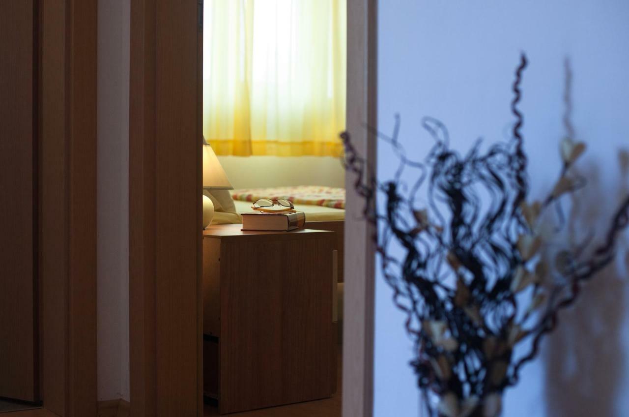 Apartment Helga Ližnjan Εξωτερικό φωτογραφία